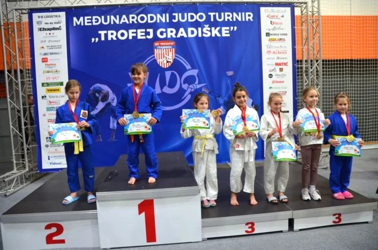 Sjajni uspjeh mladih judaša: Čaglinski Slavonac osvojio medalje na međunarodnom turniru u Gradišci
