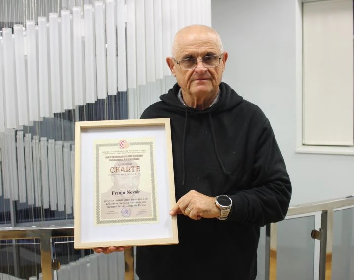 FOTOZABILJEŠKA Prof. Franjo Novak jedan od dobitnika povelje s likom Jean Michel Nicoliera