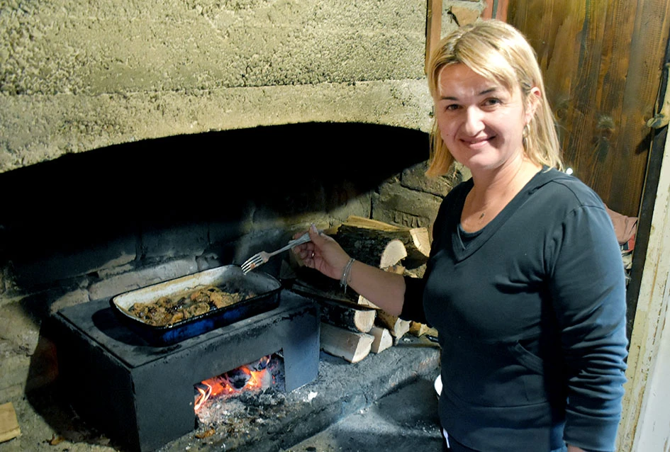 Požeški vinogradar Branko Smolić: Tradicionalno kolinje na Svetoj Jeleni uz pjesmu i mladu graševinu