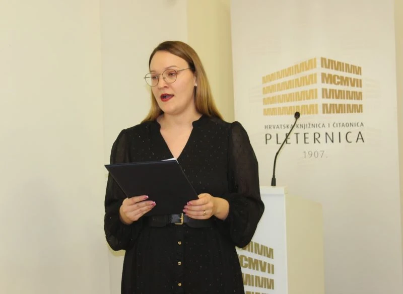 PLETERNICA: Predstavljena knjiga „Srce zvjerke“  Daliborke Carević Devernay iz Zagreba