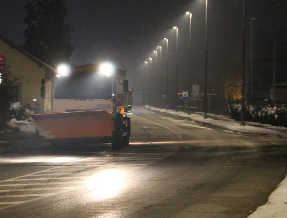 Snježni vikend iza nas: Komunalac Požega odradio posao bez zastoja
