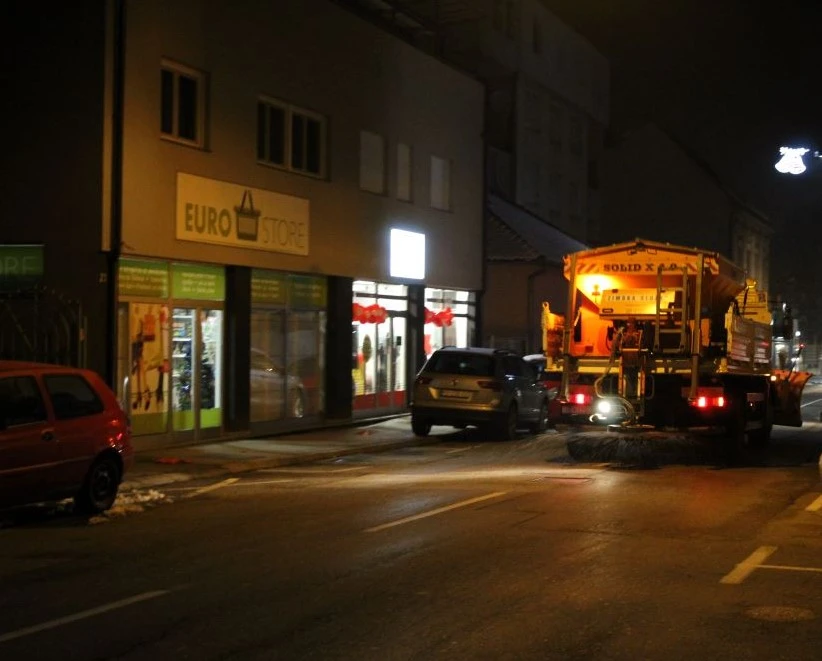 Snježni vikend iza nas: Komunalac Požega odradio posao bez zastoja