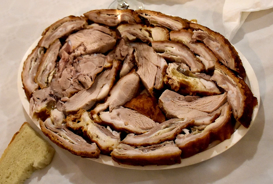 Kaptolčanin Ferdinanad Novak proslavio Martinje i prvi rođendan unučice Marte