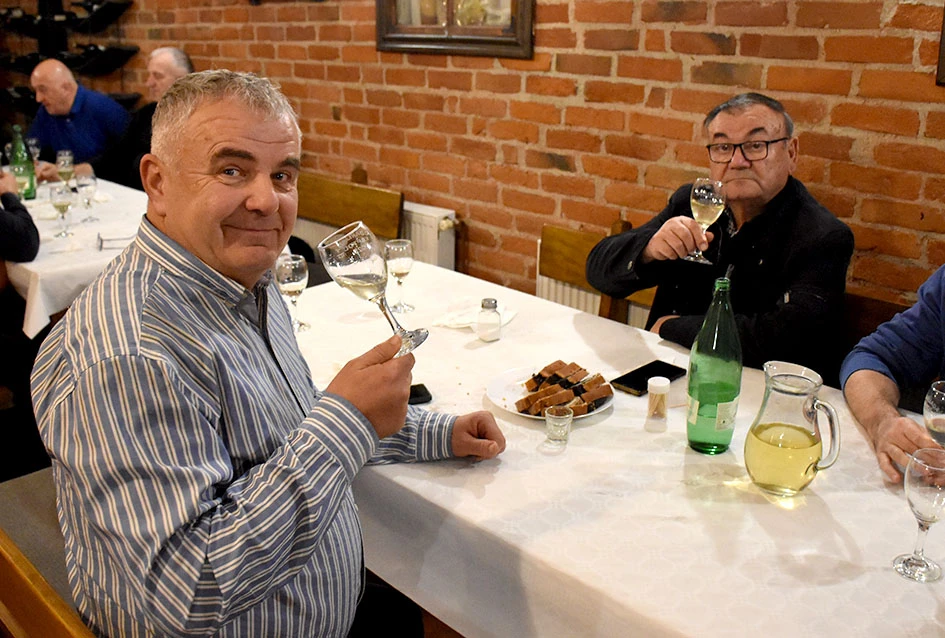 Kaptolčanin Ferdinanad Novak proslavio Martinje i prvi rođendan unučice Marte