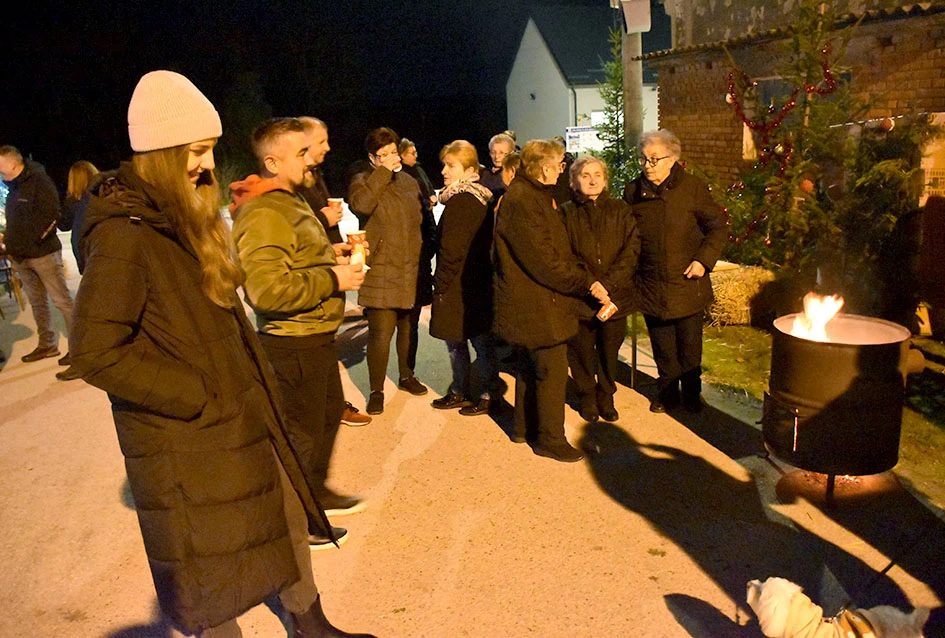 Prvi ’Advent u Vilić selu’ oduševio mještane i goste, Radošić: ’Ovo može biti dobar primjer i drugim malim sredinama’