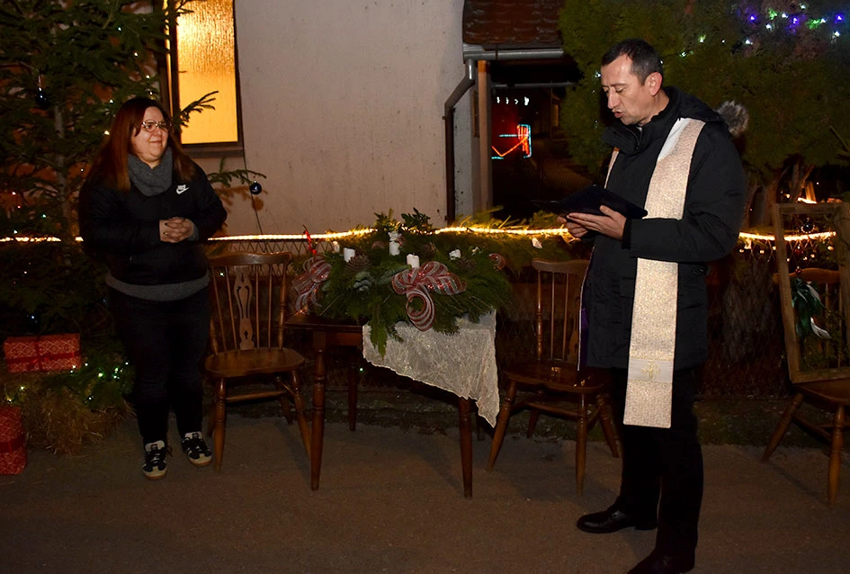 Prvi ’Advent u Vilić selu’ oduševio mještane i goste, Radošić: ’Ovo može biti dobar primjer i drugim malim sredinama’