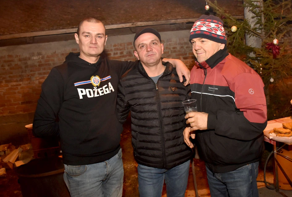 Prvi ’Advent u Vilić selu’ oduševio mještane i goste, Radošić: ’Ovo može biti dobar primjer i drugim malim sredinama’