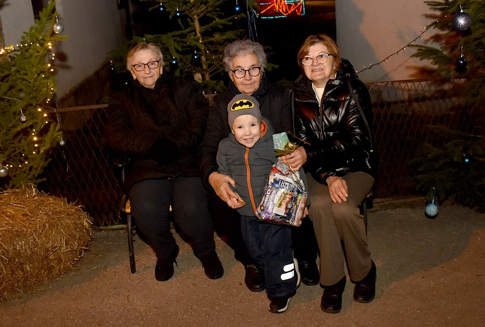 Prvi ’Advent u Vilić selu’ oduševio mještane i goste, Radošić: ’Ovo može biti dobar primjer i drugim malim sredinama’