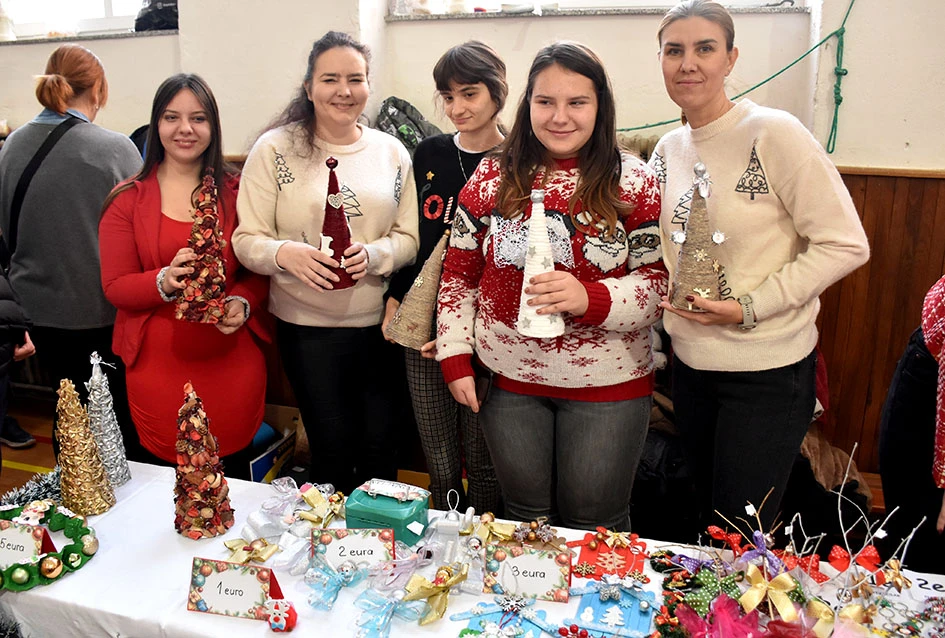 Čarolija zajedništva: Kempfovci još jednom oduševili blagdanskom izložbom „Prilika za sve“