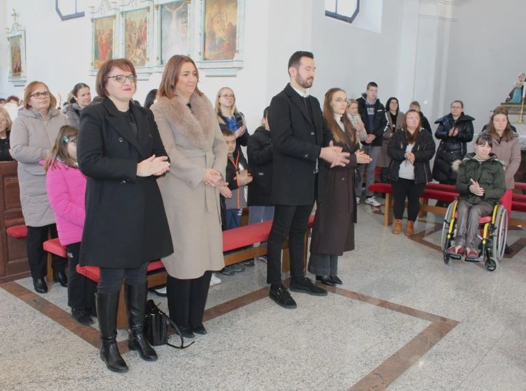 POŽEŠKE SESVETE: U župnoj crkvi ponovno postavljena spomen-ploča Ivanu Švearu u povodu 250. godišnjice rođenja