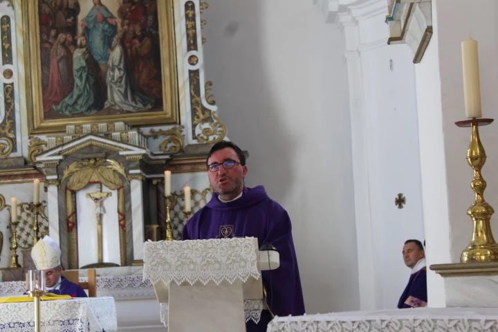 POŽEŠKE SESVETE: U župnoj crkvi ponovno postavljena spomen-ploča Ivanu Švearu u povodu 250. godišnjice rođenja