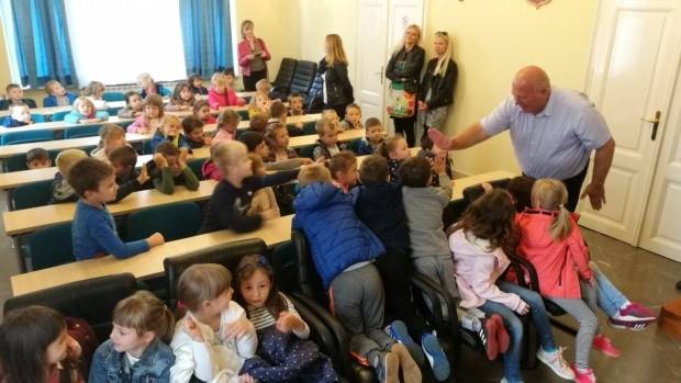 Mali vrtićarci imali aktualni sat s gradonačelnikom