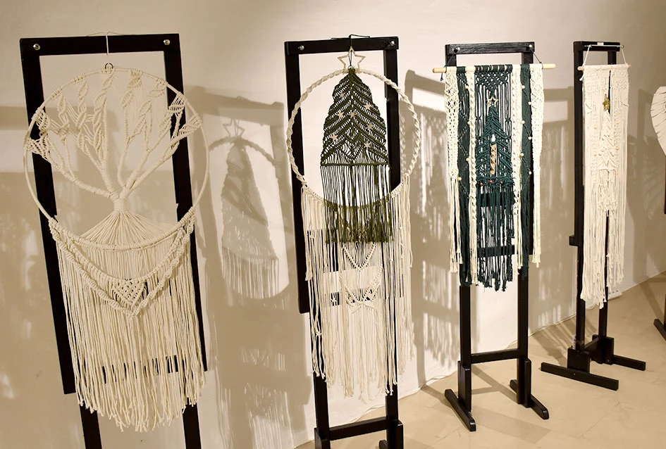 Poezija i makrame Slavice Šperande oduševili posjetitelje Gradske knjižnice Požega