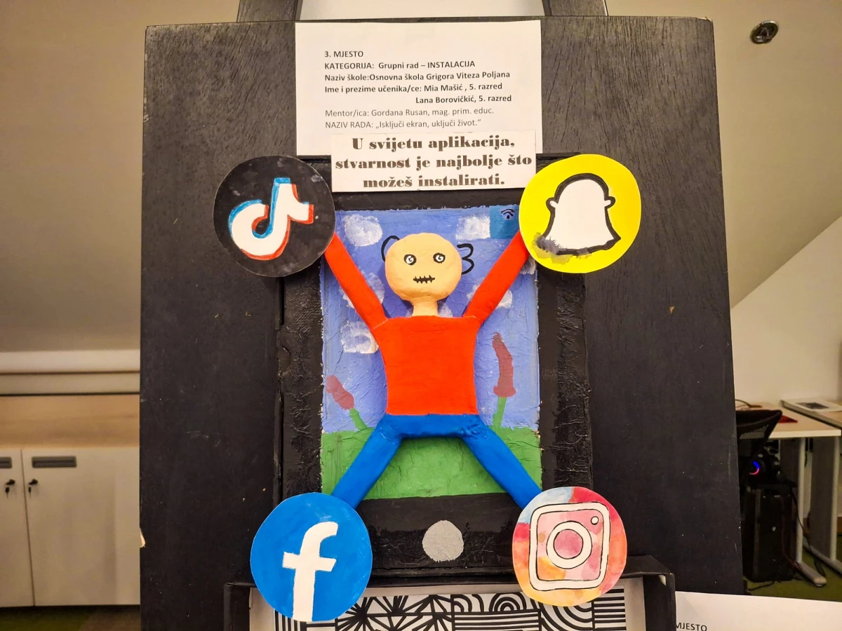 Izložba “Kreativni i Neovisni” otvorena u Gradskoj knjižnici Požega