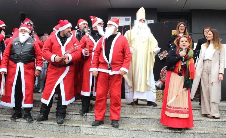 Motomrazovi donijeli radost: Pleternički motociklisti razveselili stotine djece povodom svetog Nikole
