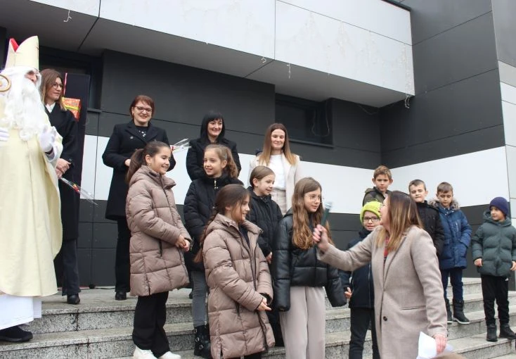 Motomrazovi donijeli radost: Pleternički motociklisti razveselili stotine djece povodom svetog Nikole