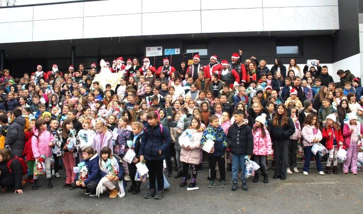 Motomrazovi donijeli radost: Pleternički motociklisti razveselili stotine djece povodom svetog Nikole