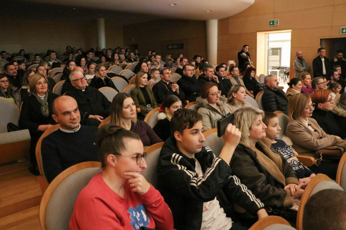 U Požegi proslavljen blagdan sv. Nikole s djecom s teškoćama u razvoju i mladima s invaliditetom