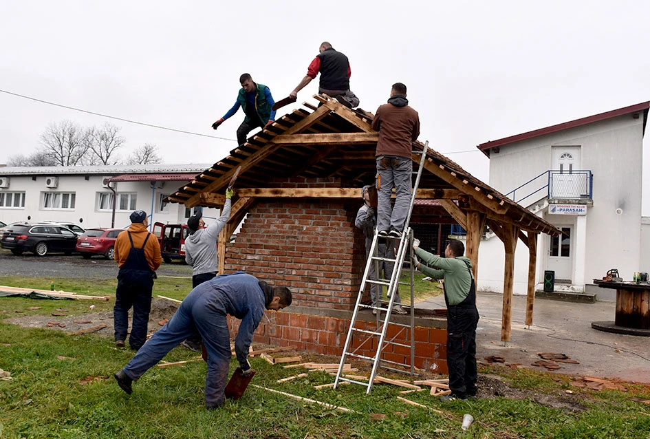 Nogometaši Parasana zasukali rukave: Pripreme za 70. godišnjicu u punom jeku