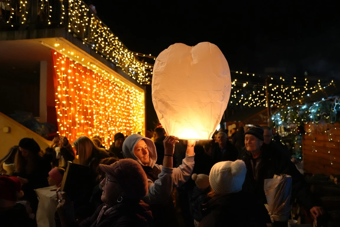 Svečano je otvoren najraskošniji Advent u Slavoniji - Ninina čarobna Shhhuma