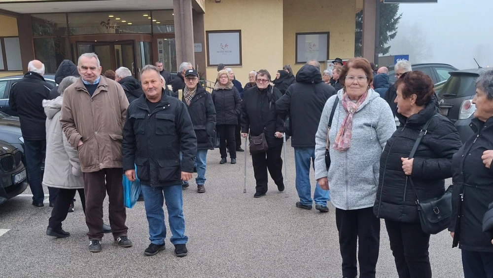 Kutjevački umirovljenici uživali na izletu u Đurđevcu