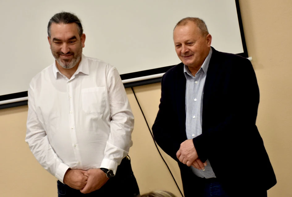 Općina Jakšić nastavila s podrškom obiteljima: Načelnik Kovačević i predsjednik Obradović uručili naknade za 28 novorođenih