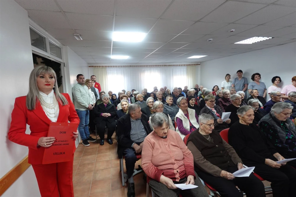 Biskup Ivo pohodio Dom za starije i nemoćne osobe u Velikoj