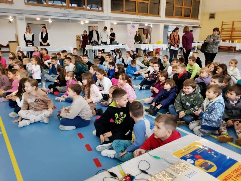 DRUŠTVO NAŠA DJECA PLETERNICA: U školskoj dvorani održan prvi RuralSTEM festival