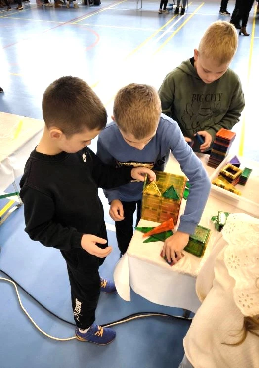 DRUŠTVO NAŠA DJECA PLETERNICA: U školskoj dvorani održan prvi RuralSTEM festival