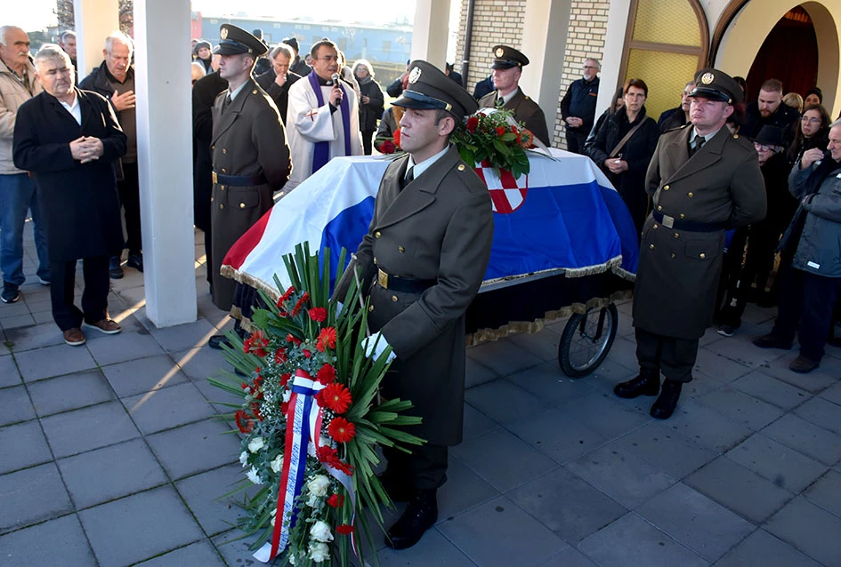 Posljednji pozdrav Krešimiru Bodegrajcu: Nebo je dobilo novu zvijezdu, Kutjevo izgubilo svoju dušu