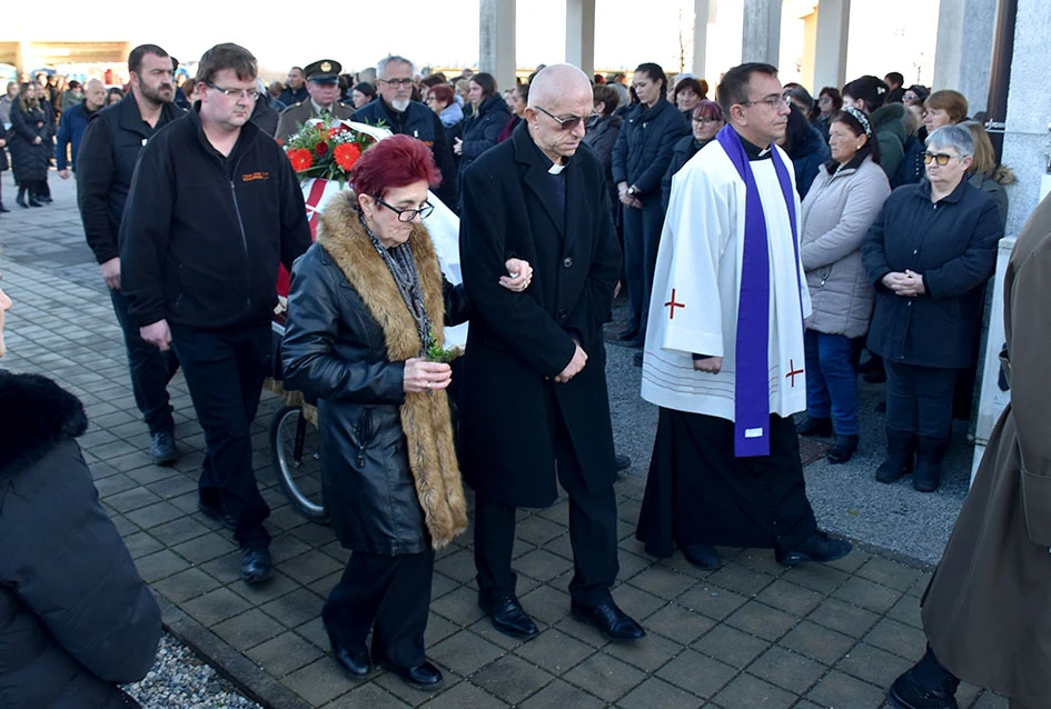 Posljednji pozdrav Krešimiru Bodegrajcu: Nebo je dobilo novu zvijezdu, Kutjevo izgubilo svoju dušu