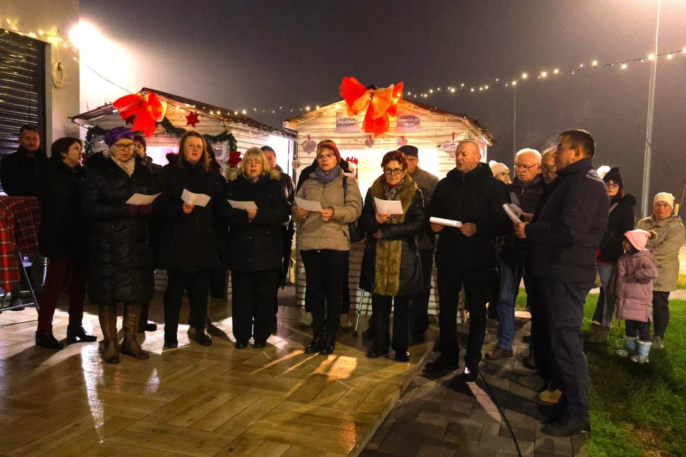  Advent uz klizalište  u Kutjevu