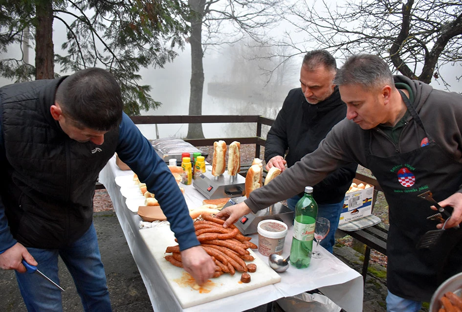 Peti ’Advent u Rajsavcu”: Druženje uz Djeda Mraza i slovačku tradiciju
