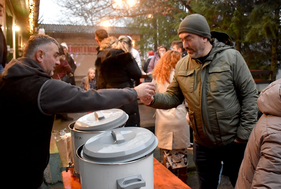 Peti ’Advent u Rajsavcu”: Druženje uz Djeda Mraza i slovačku tradiciju