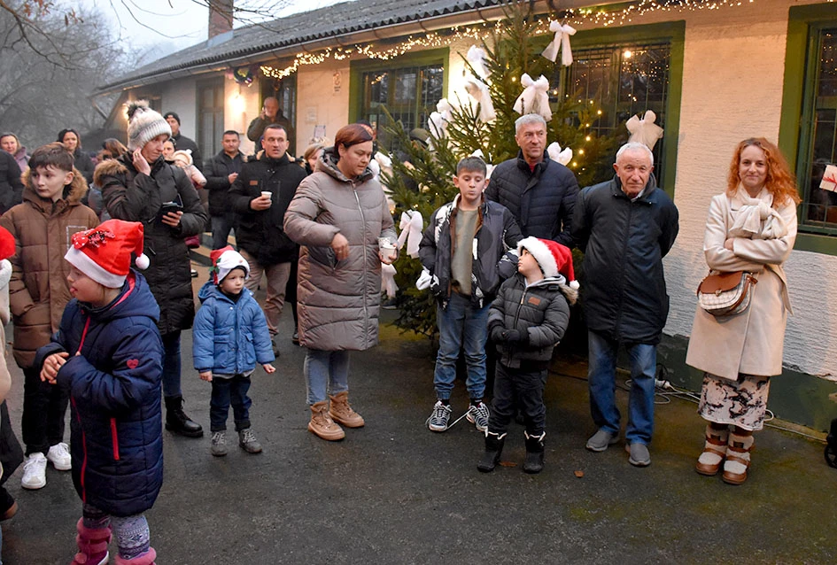 Peti ’Advent u Rajsavcu”: Druženje uz Djeda Mraza i slovačku tradiciju