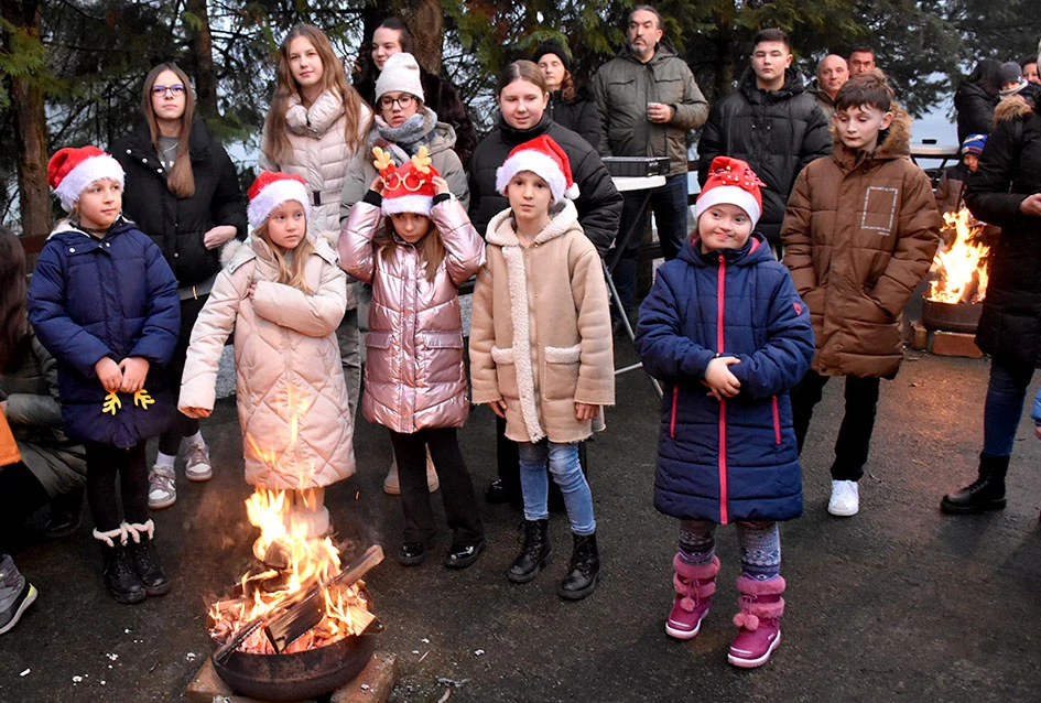 Peti ’Advent u Rajsavcu”: Druženje uz Djeda Mraza i slovačku tradiciju