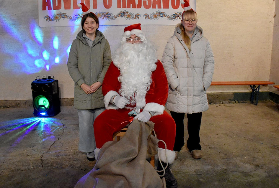 Peti ’Advent u Rajsavcu”: Druženje uz Djeda Mraza i slovačku tradiciju