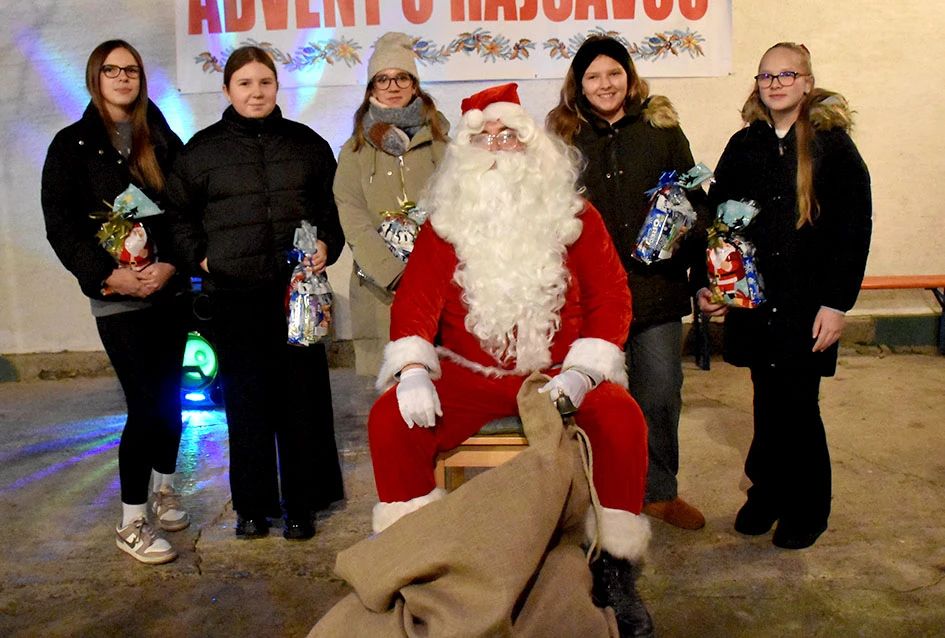Peti ’Advent u Rajsavcu”: Druženje uz Djeda Mraza i slovačku tradiciju