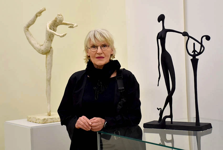 Požeška kiparica Tatjana Kostanjević osvaja Francusku: ’Violinist’ postavljen nedaleko Toulona, nakon što je postao simbol glazbe u Opatiji.