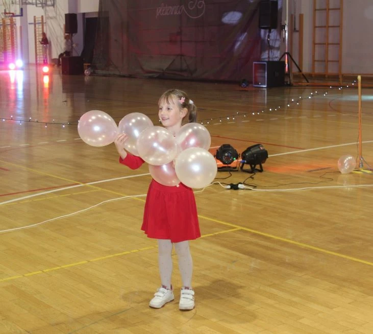 Pleterničke mažoretkinje održale božićnu priredbu