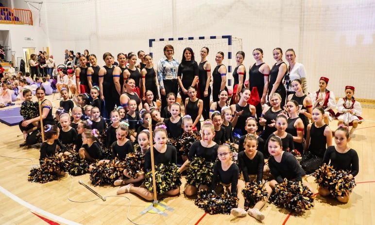 Pleterničke mažoretkinje održale božićnu priredbu