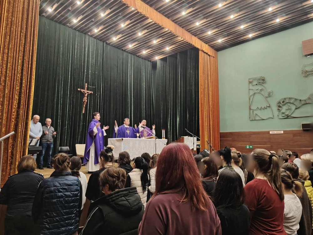 Biskup Ivo pohodio zatvor i kaznionicu u Požegi