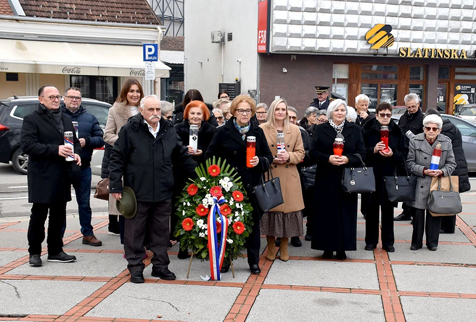 Uoči Božića – tišina, poštovanje i neugasla ljubav roditelja