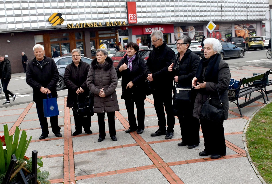 Uoči Božića – tišina, poštovanje i neugasla ljubav roditelja