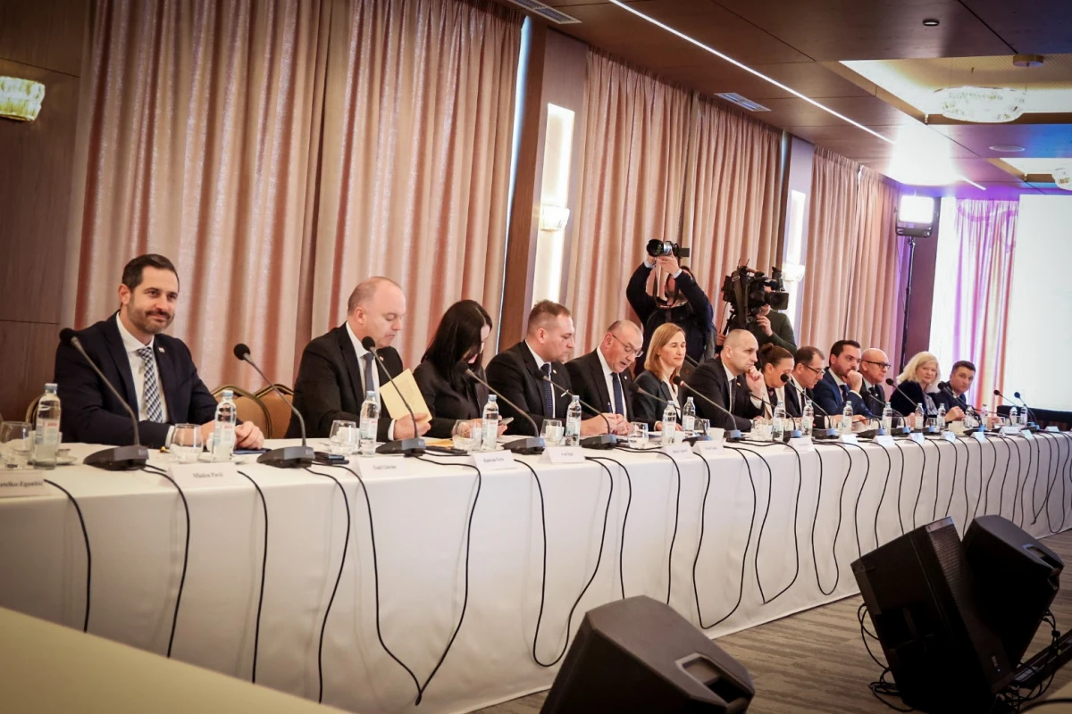 Županica Jozić na sjednici Savjeta za Slavoniju, Baranju i Srijem:”Jedino jako gospodarstvo i jaka poljoprivreda mogu pridonijeti tome da se demografski trendovi okrenu”