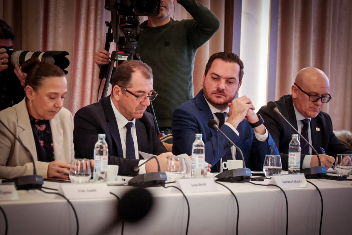 Županica Jozić na sjednici Savjeta za Slavoniju, Baranju i Srijem:”Jedino jako gospodarstvo i jaka poljoprivreda mogu pridonijeti tome da se demografski trendovi okrenu”