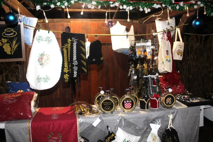 Bećarski šor ponovno ispunjen adventskim ugođajem