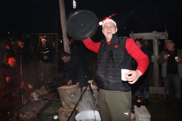 Bećarski šor ponovno ispunjen adventskim ugođajem