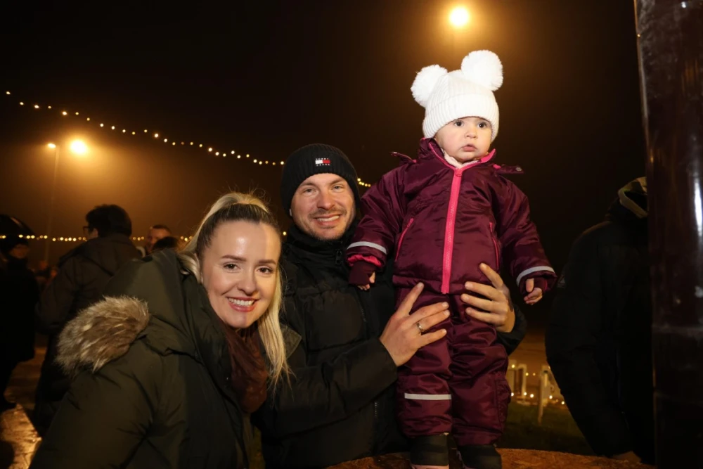 Kutjevo u blagdanskom duhu: Održano adventsko druženje i paljenje četvrte svijeće