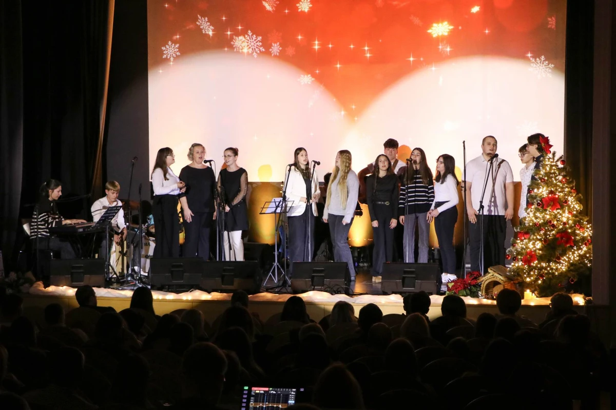 Glazbena karitativna akcija požeških mladih „Božić u nama“